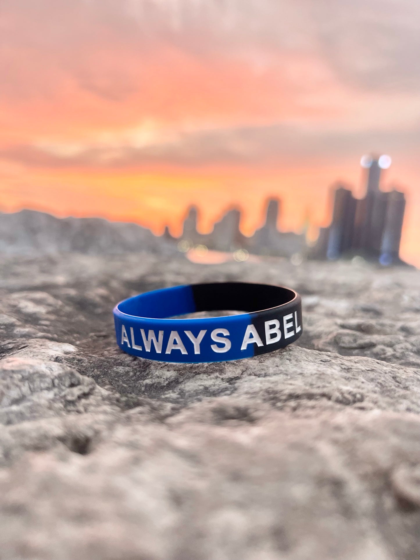 Motivational Wristbands & T-shirts- Rise Move Conquer Your Day | 